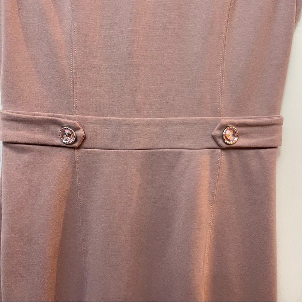 Mock neck slim dress - Picture 4 of 9